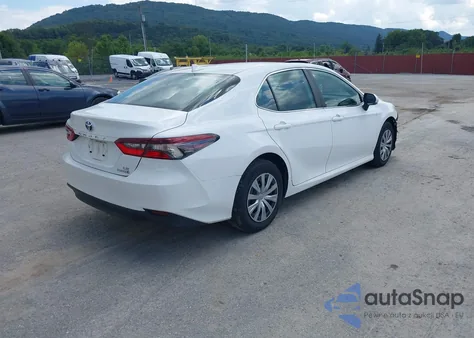 2022 Toyota Camry Le Hybrid z USA, uszkodzony, nr VIN 4T1C31AK6NU596897